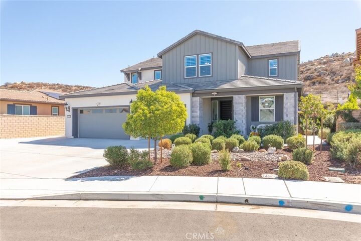 Property Photo: 26219 Silver Birch CA 92584