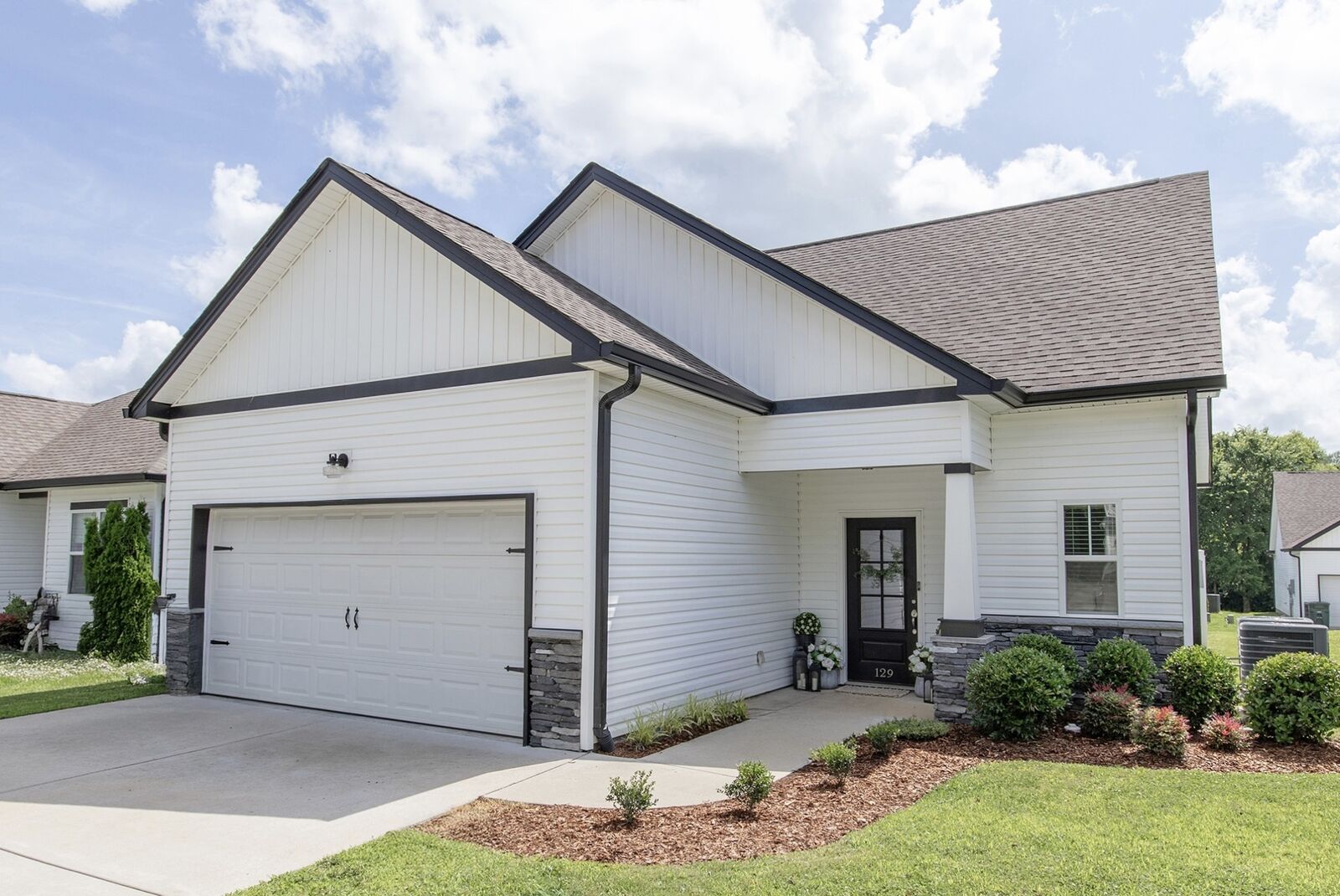 Property Photo:  129 Dimaggio Dr  TN 37172 