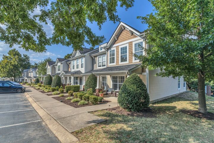 Property Photo:  400 Shadow Glen Dr  TN 37211 