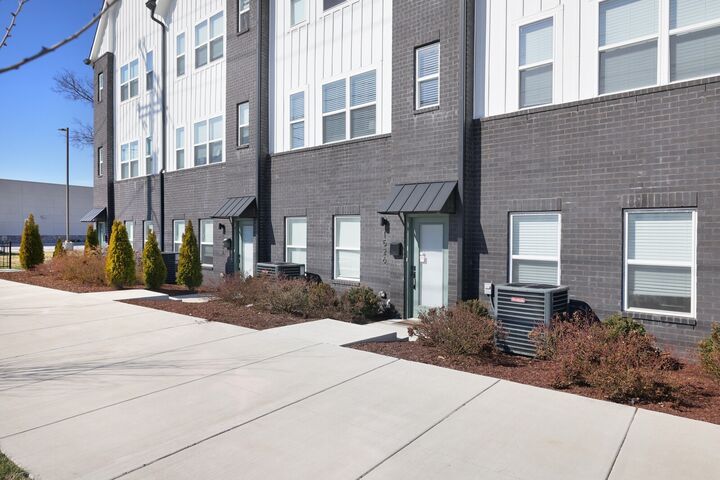 Property Photo:  1526 Lebanon Pike  TN 37210 