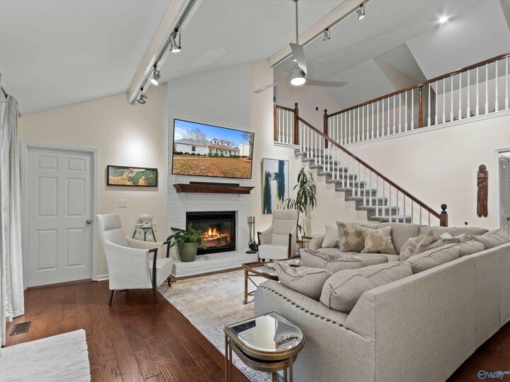 Property Photo: 105 Heatherwood Court AL 35758