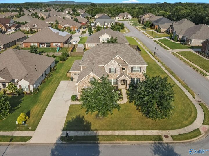 Property Photo:  200 Farmdale Drive  AL 35756 