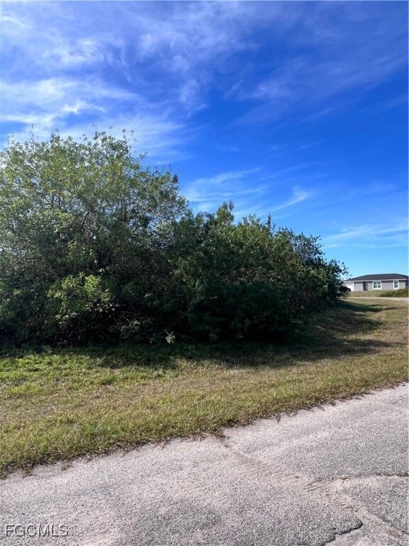 Property Photo:  7024 Rich Circle  FL 33935 