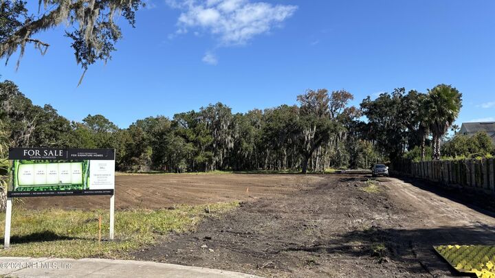 Property Photo: 137 Walter Way FL 32082