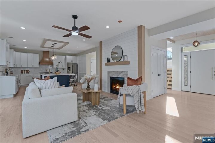 Property Photo:  424 Lake Shore Drive  NJ 07421 