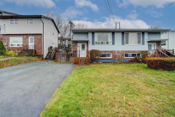 7 Londra Court  Dartmouth NS B2W 5A5 photo