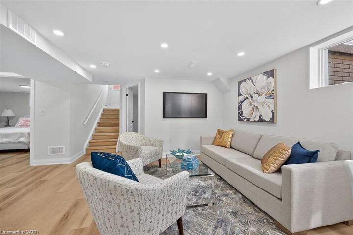 Property Photo:  175 East 45th Street 2  ON L8T 3K4 