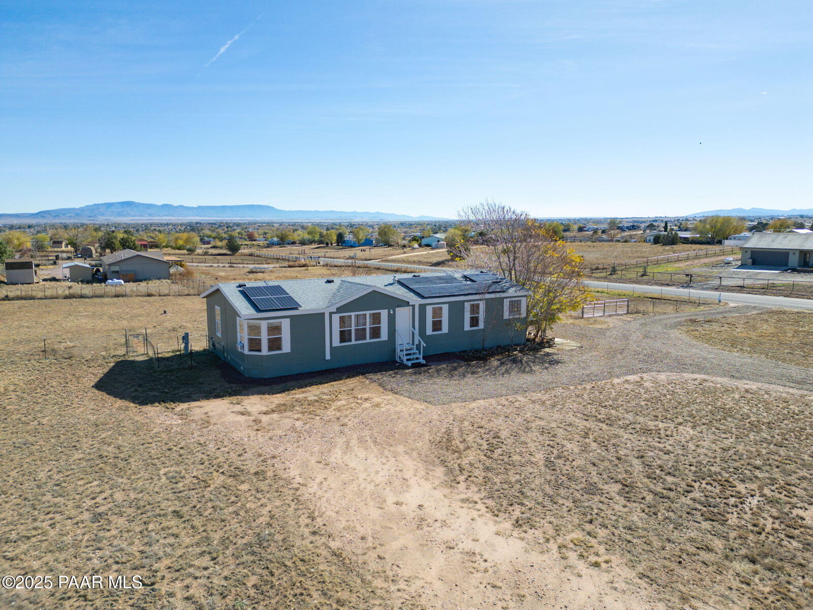 Property Photo:  2515 N Aztec Place  AZ 86323 