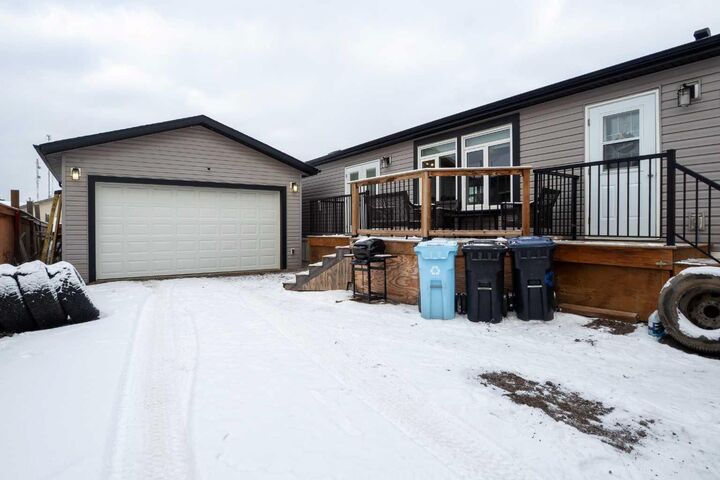 Property Photo:  153 Beardsley Crescent  AB T9H 2S1 