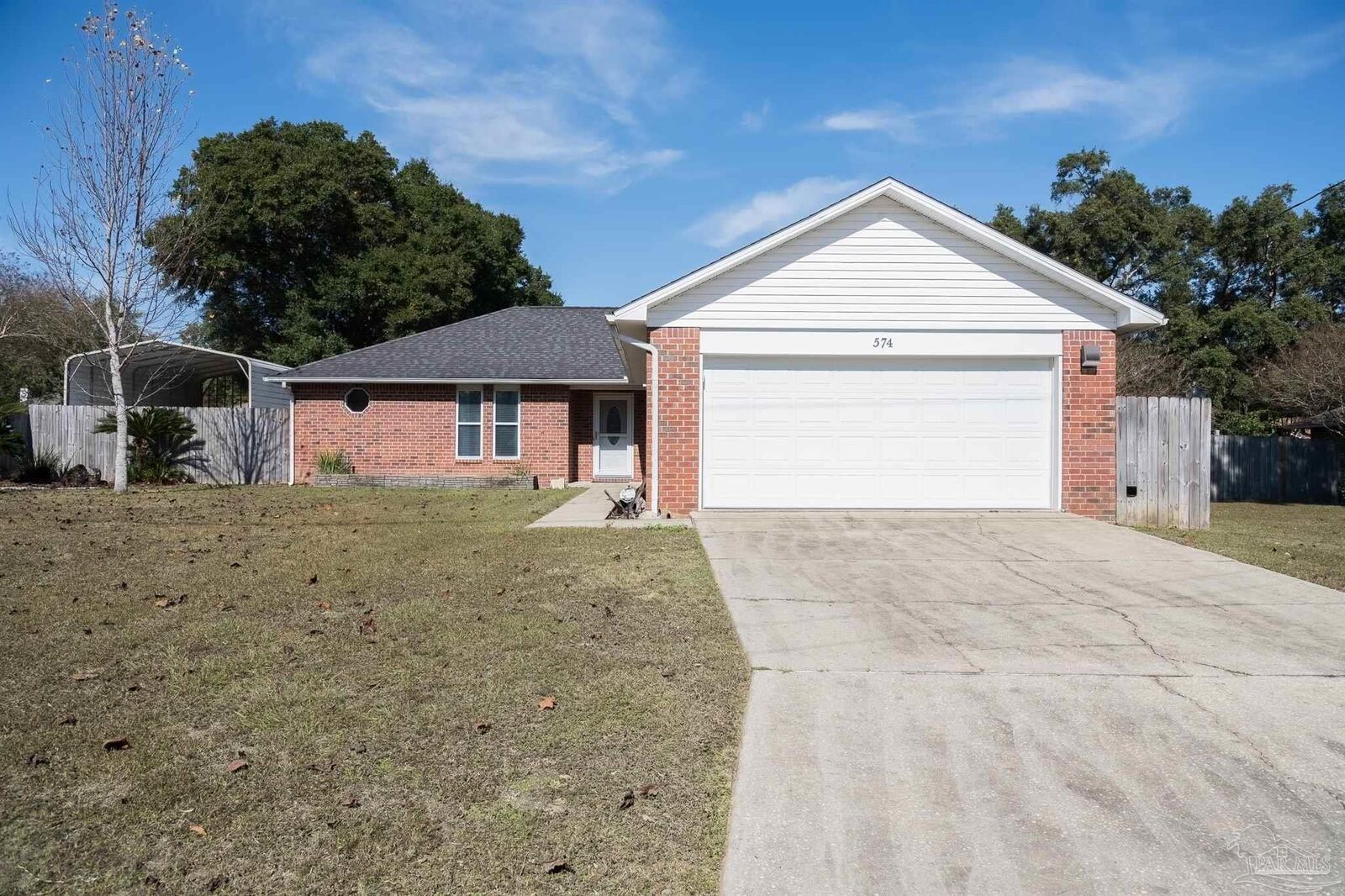 Property Photo: 574 Ard Dr FL 32526