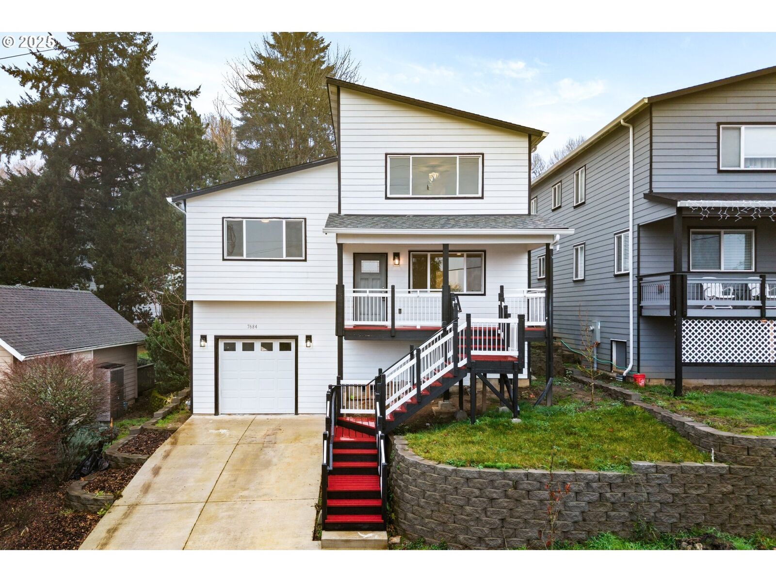 Property Photo: 7684 SE 98th Ave OR 97266