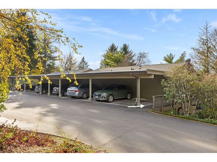 Property Photo:  7734 SW Barnes Rd A  OR 97225 