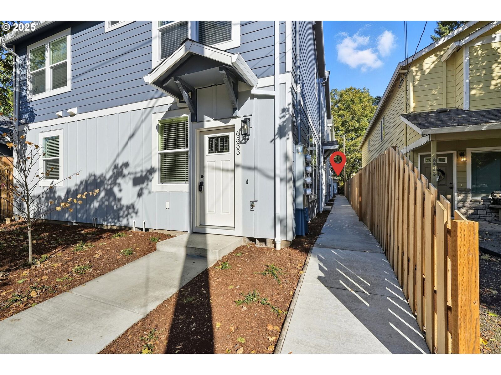 Property Photo:  6541 SE Woodstock Blvd  OR 97206 