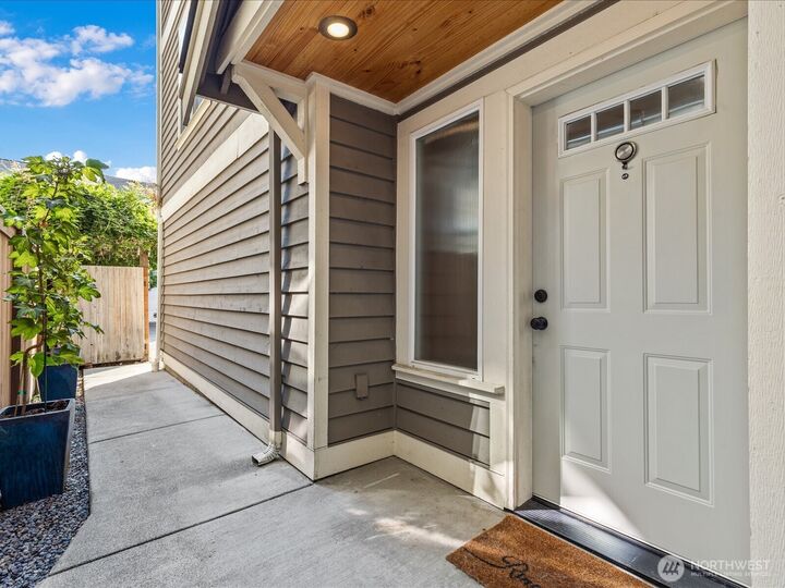 Property Photo: 3018 SW Hinds Street WA 98126