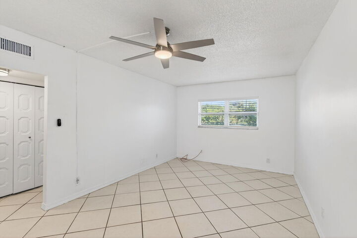 Property Photo: 500 SW 2nd Avenue 111 FL 33432