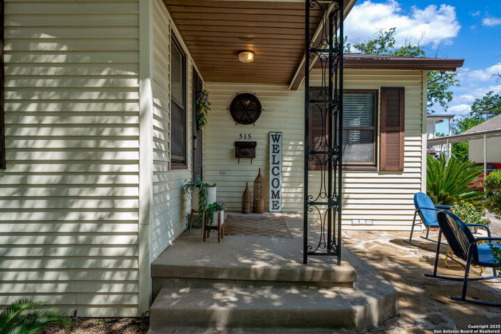 Property Photo: 515 Frost TX 78201