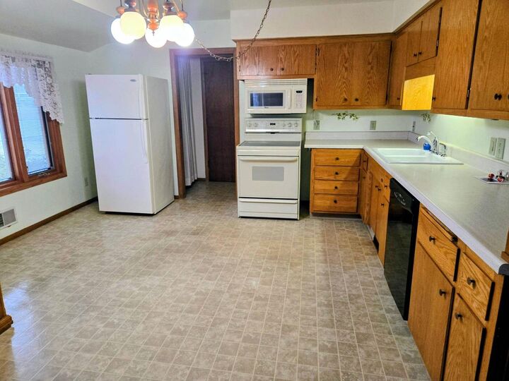 Property Photo:  29 Lawndale Avenue  WI 54971 