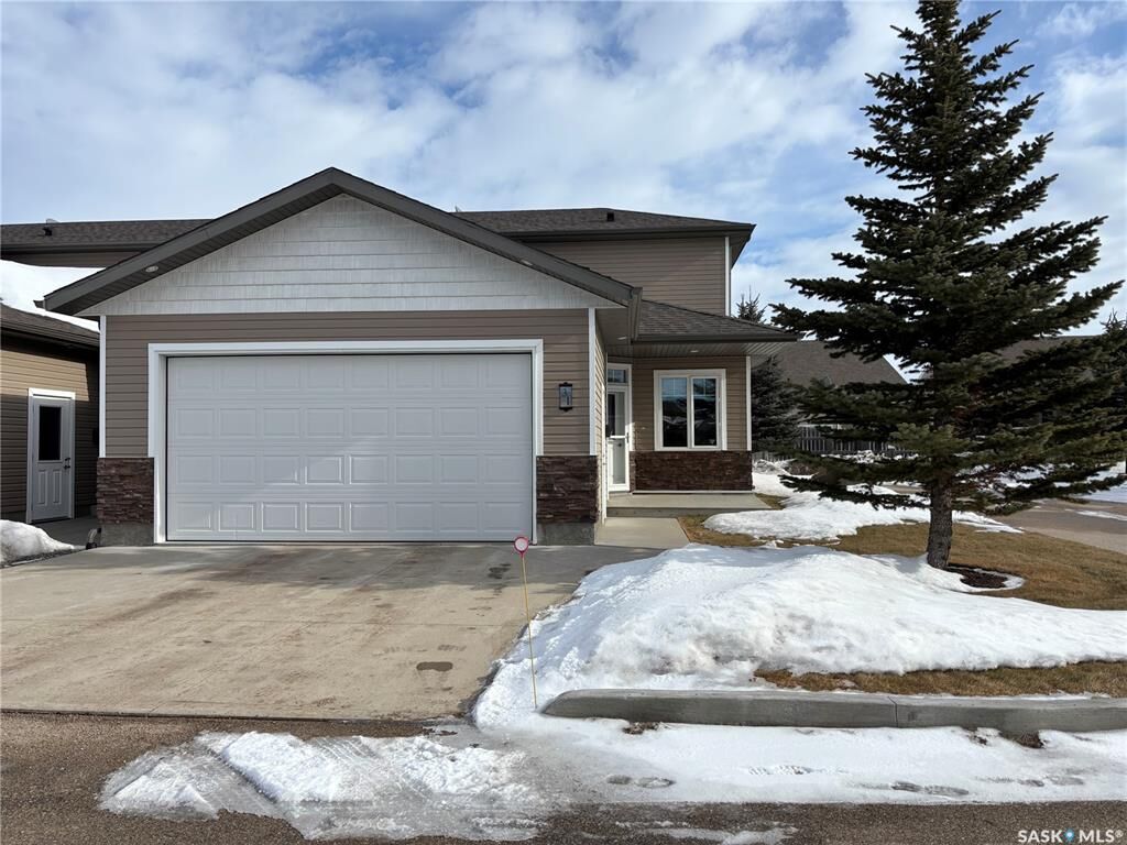 Property Photo:  100 Brooklyn Lane 31  SK S0K 0A1 