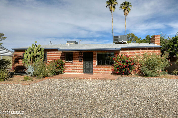 Property Photo:  2833 E Copper Street  AZ 85716 