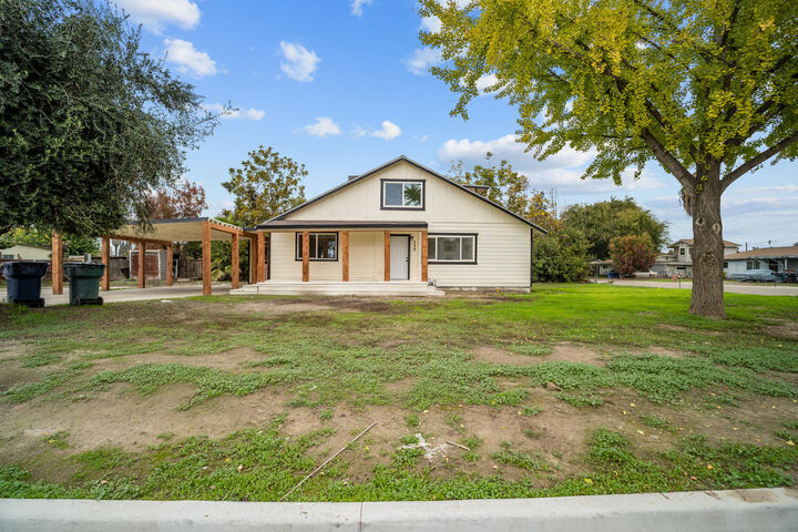 339 S Silva Street  Tulare CA 93274 photo