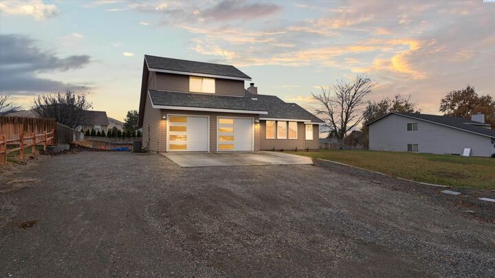 Property Photo:  182 Travis Lane  WA 99338 