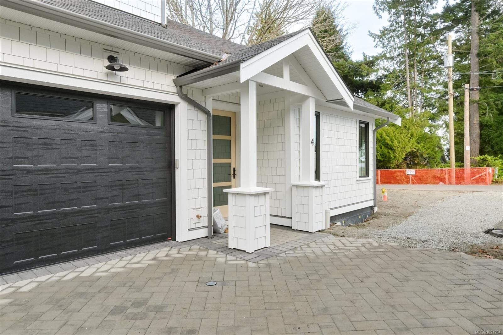 Property Photo:  5032 Wesley Rd 4  BC V8Y 1Z4 