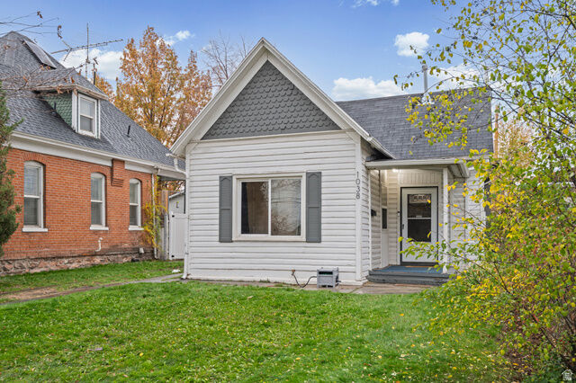 Property Photo:  1038 W 300 S  UT 84104 