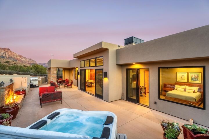 Property Photo:  3000 Navajo Way  UT 84767 