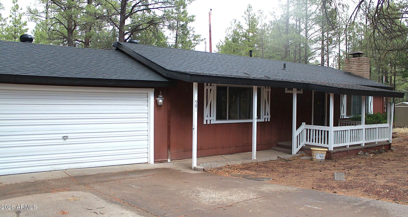 Property Photo:  901 N 46th Drive  AZ 85901 