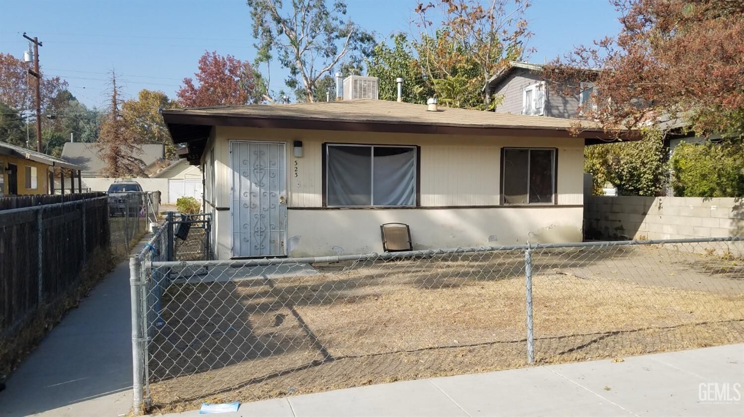 Property Photo:  323 E Street  CA 93304 