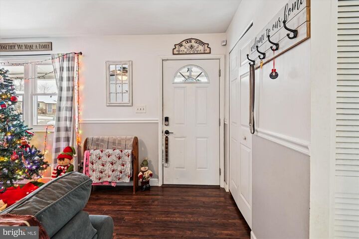 Property Photo: 1091 Notley Court MD 21122