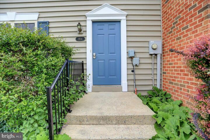 Property Photo:  1914 Ashley Drive  PA 17201 