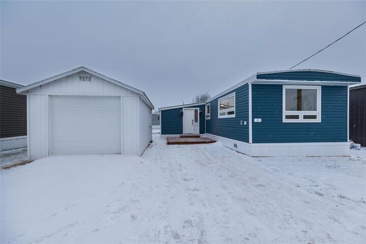 Property Photo:  24 Trailer Court Road  MB R0A 1C0 