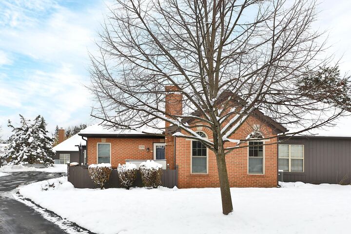 2579 Trotterslane Drive  Columbus OH 43235 photo