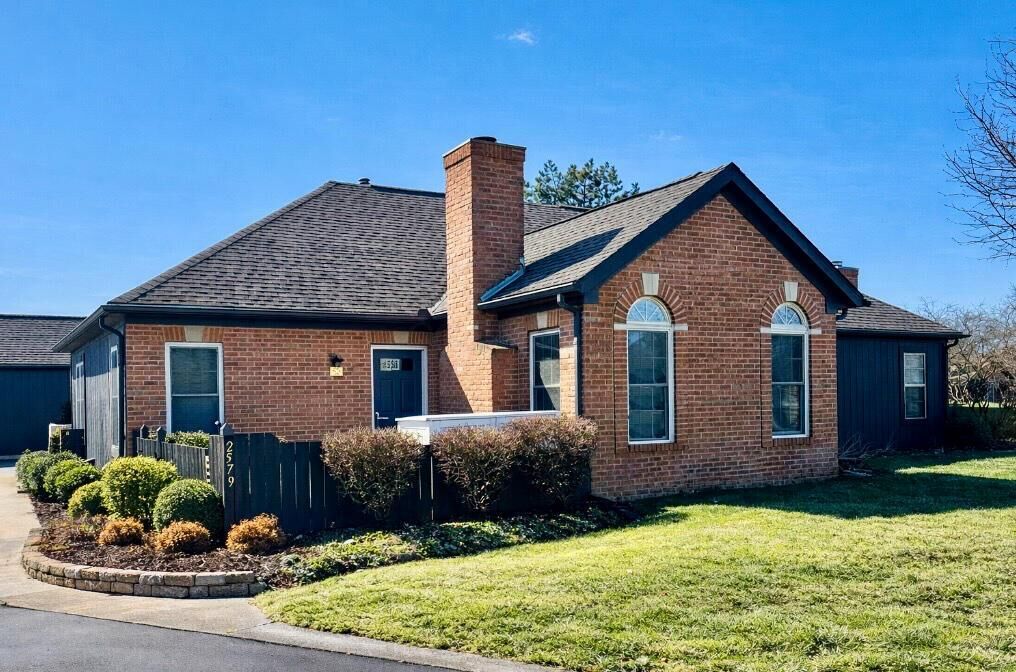 Property Photo:  2579 Trotterslane Drive  OH 43235 