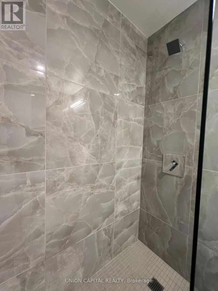 Property Photo:  195 McCaul Street 1006  ON M5T 0E5 