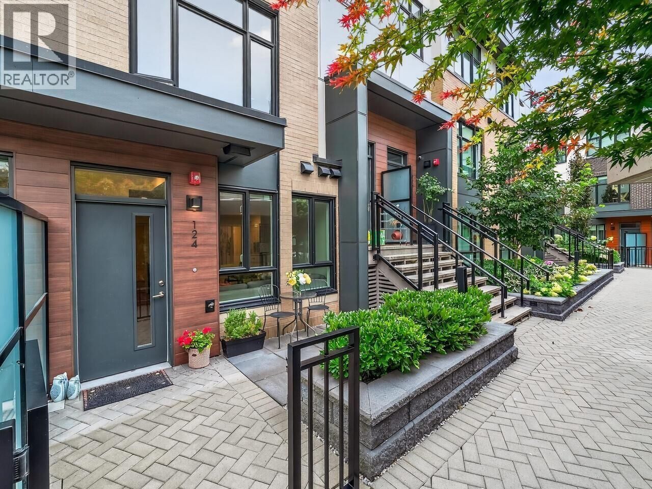 Photo de la propriété:  2035 Glenaire Drive 124  BC V7P 1Y2 