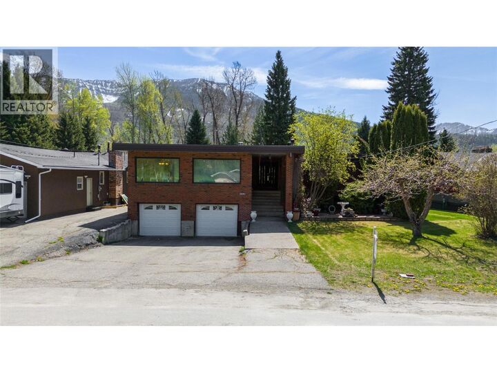 1698 McKenzie Road  Fernie BC V0B 1M5 photo