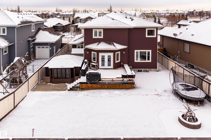 Property Photo:  22 Vale Terrace  AB T8L 0B1 