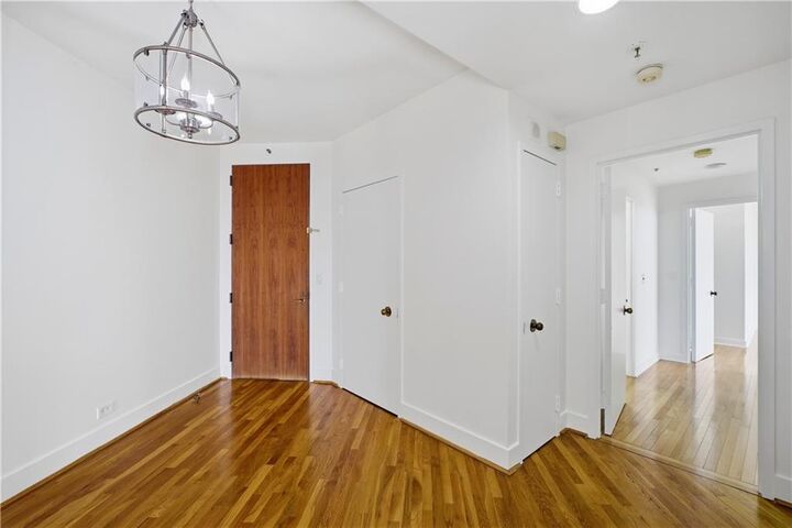 Property Photo:  2660 Peachtree Road NW 9G  GA 30305 