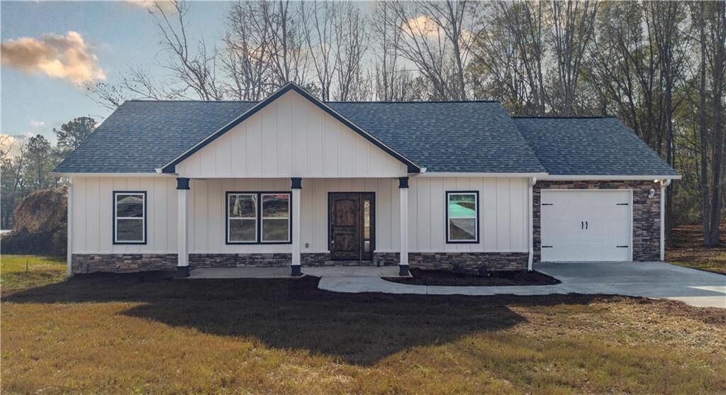 Property Photo:  92 Old Bowdon Road  GA 30117 