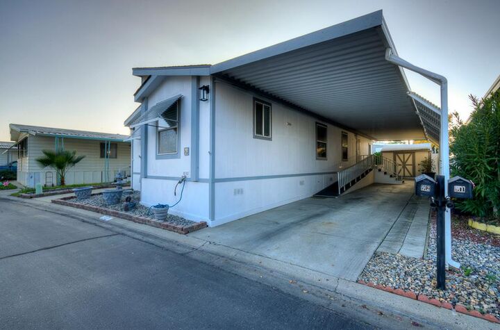 Property Photo:  1001 Sylmar Avenue 92  CA 93612 