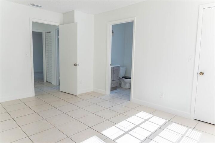 Property Photo:  11680 NW 39th St  FL 33065 