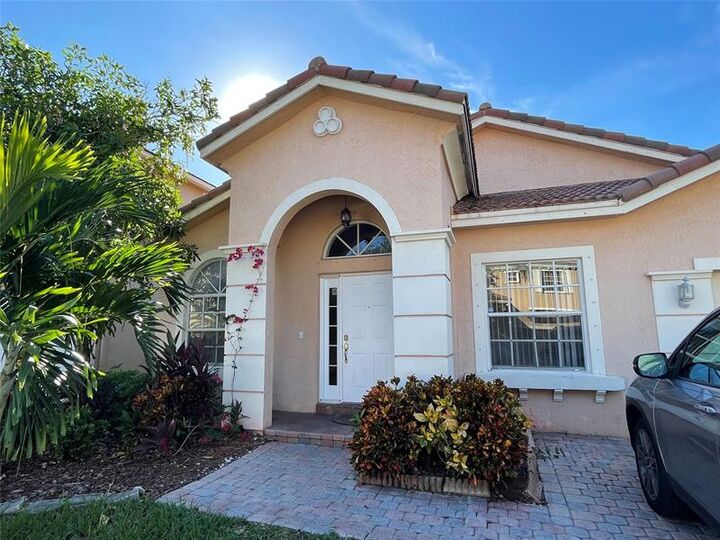 Property Photo: 932 NW 126th Ter FL 33071