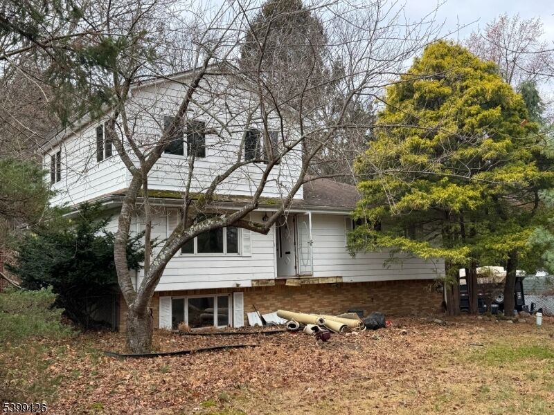Property Photo:  185 Kakeout Rd  NJ 07405 