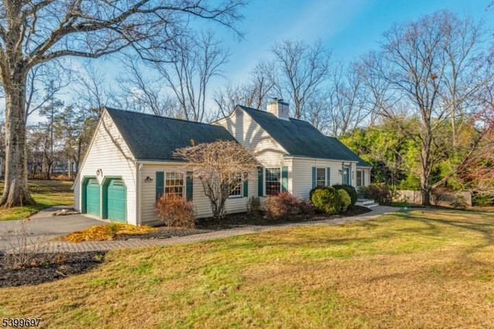 Property Photo: 18 Farview Dr NJ 08801