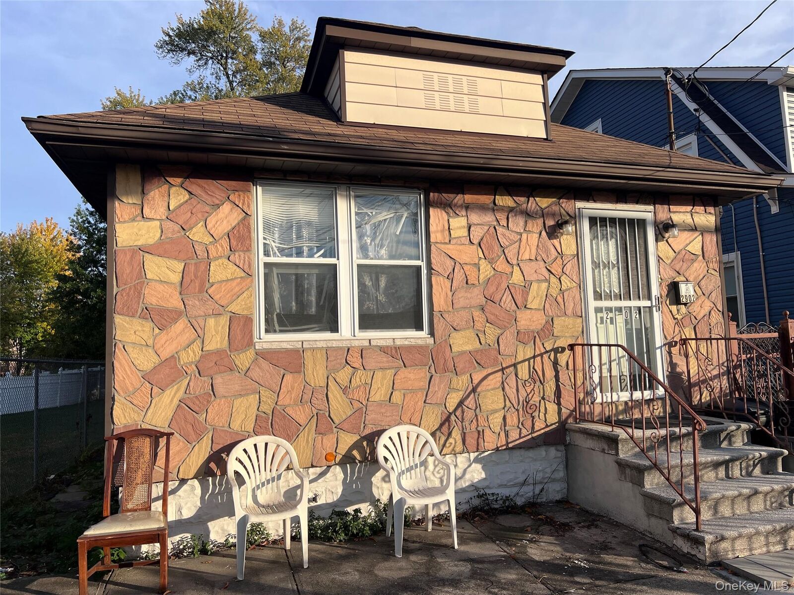 Property Photo:  2902 Baisley Avenue  NY 10461 