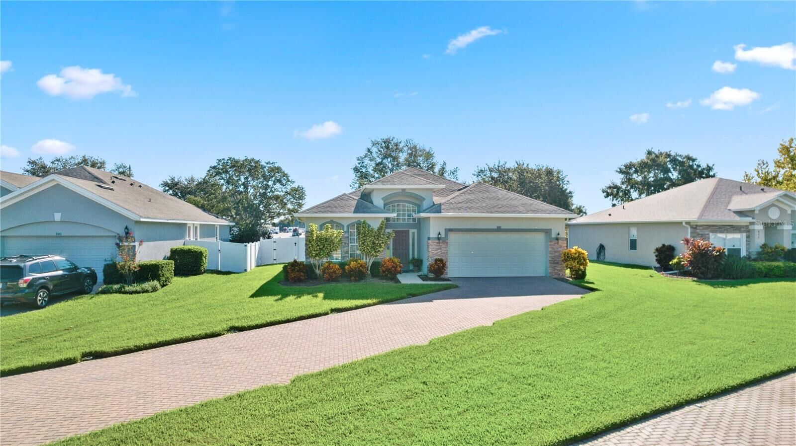Property Photo:  849 Meadow Glade Drive  FL 34787 
