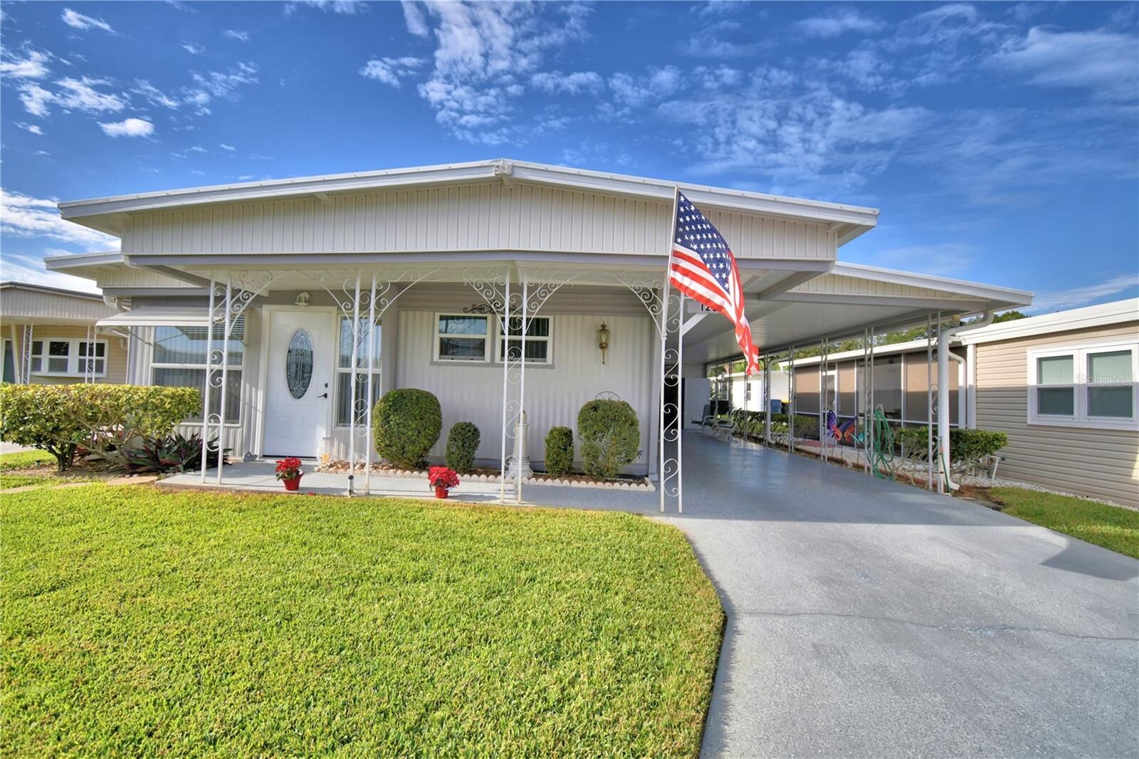 Property Photo: 123 Holiday Lane FL 33823