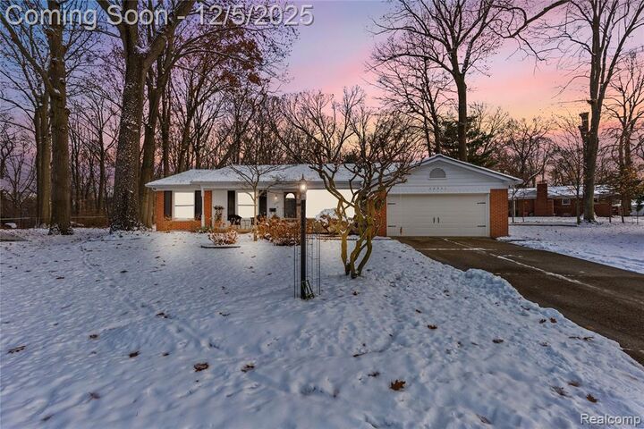 32951 Myrna Court  Livonia MI 48154 2972 photo